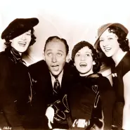 Covert art for Mele Kalikimaka (Merry Christmas) by Bing Crosby & the Andrews Sisters