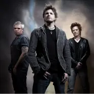 Cover art for Cold lyrics by Crossfade